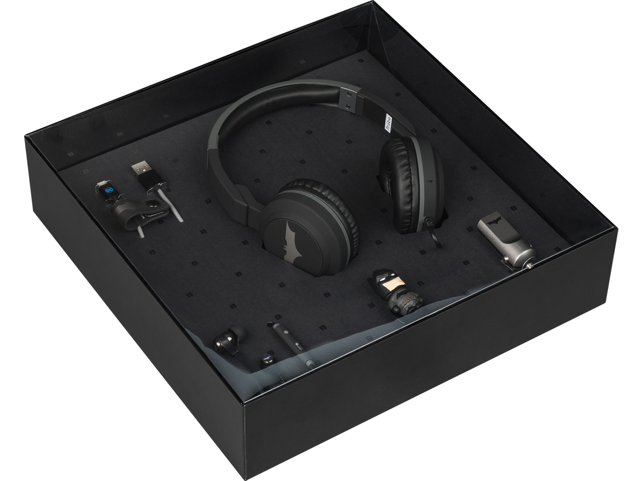 Batman Gift Set - Headphones, Earphones, 16GB USB Flash Drive, Cable & Car Charger