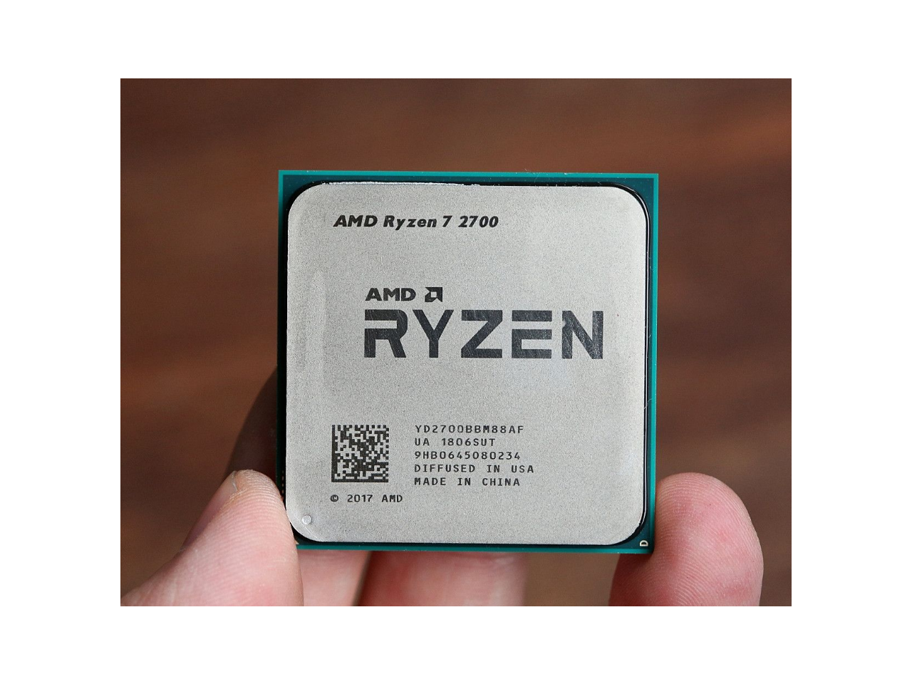 AMD RYZEN 7 2700 8-Core 3.2 GHz (4.1 GHz Max Boost) Socket AM4 65W YD2700BBAFBOX Desktop Processor