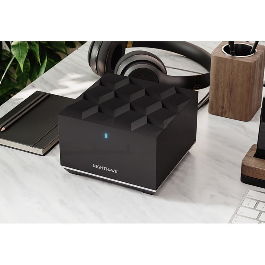 Netgear Nighthawk MS80 802.11ax 3.52 Gbit/s Wireless Range Extender