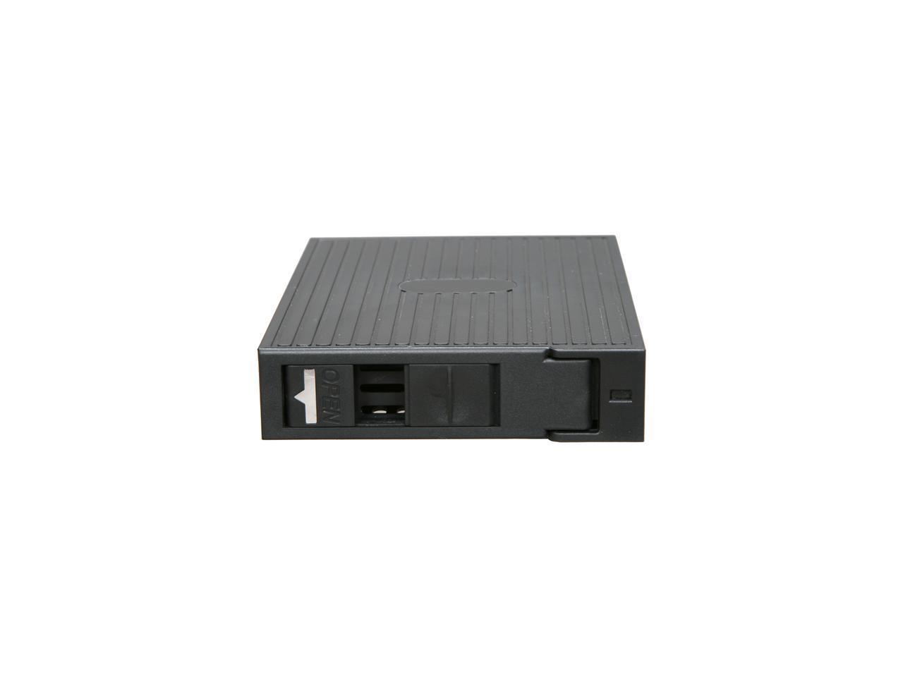 Athena Power BP-SAC1111B 1 x Floppy Drive Bay for 1 x 2.5" HDD (SATA/SAS) Hot Swap Backplane