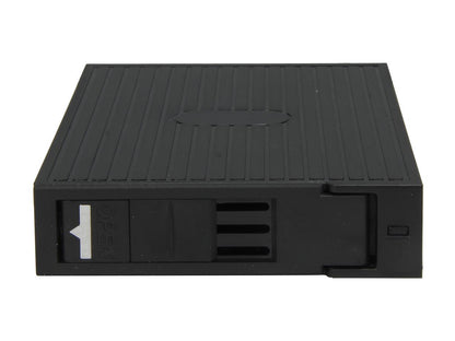 StarTech 25SATSAS35 2.5in SATA/SAS SSD/HDD to 3.5in SATA Hard Drive Converter