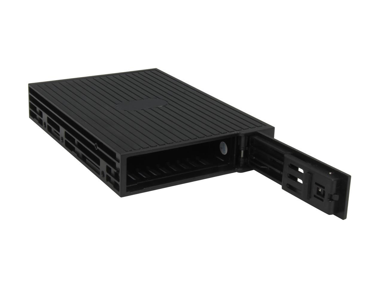 StarTech 25SATSAS35 2.5in SATA/SAS SSD/HDD to 3.5in SATA Hard Drive Converter