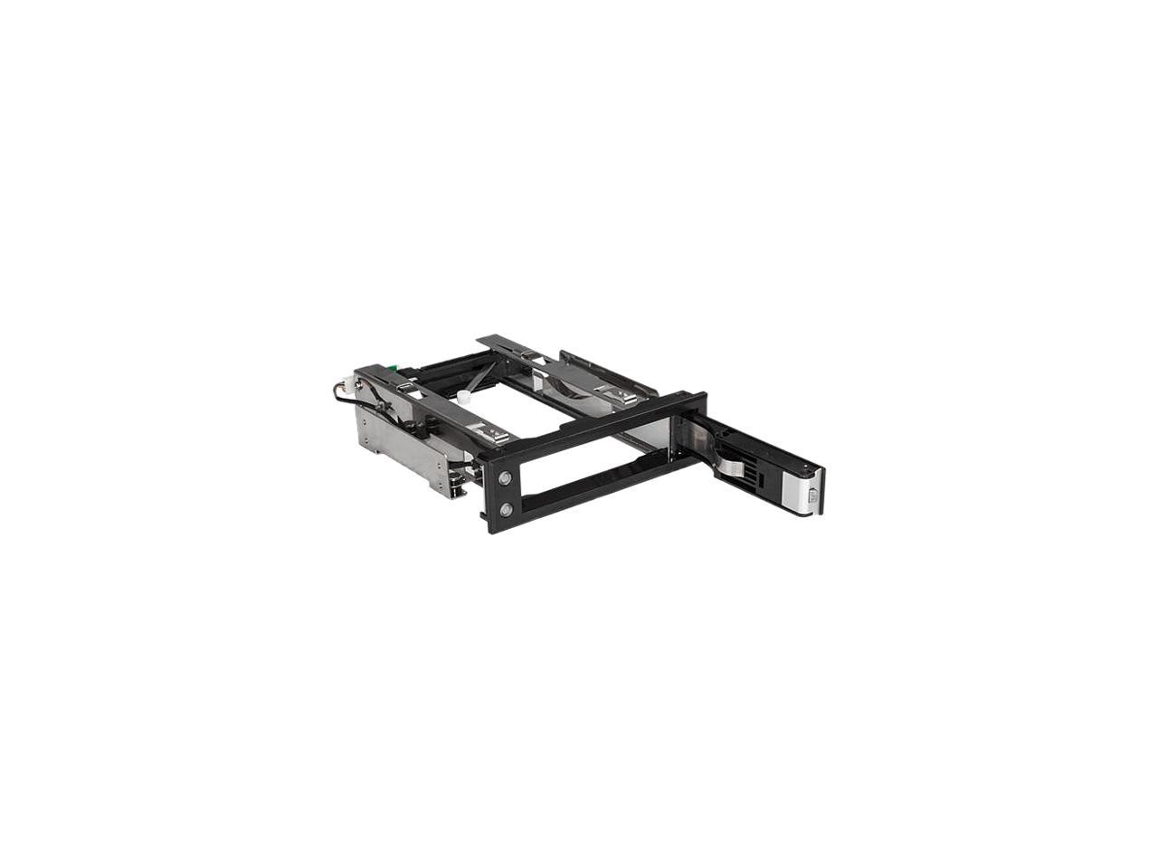 StarTech HSB13SATSASB 5.25 to 3.5 Hard Drive Hot Swap Bay - Trayless - Lockable - Front Mount - Hard Drive Bay - Hard Drive Backplane - HDD Caddy