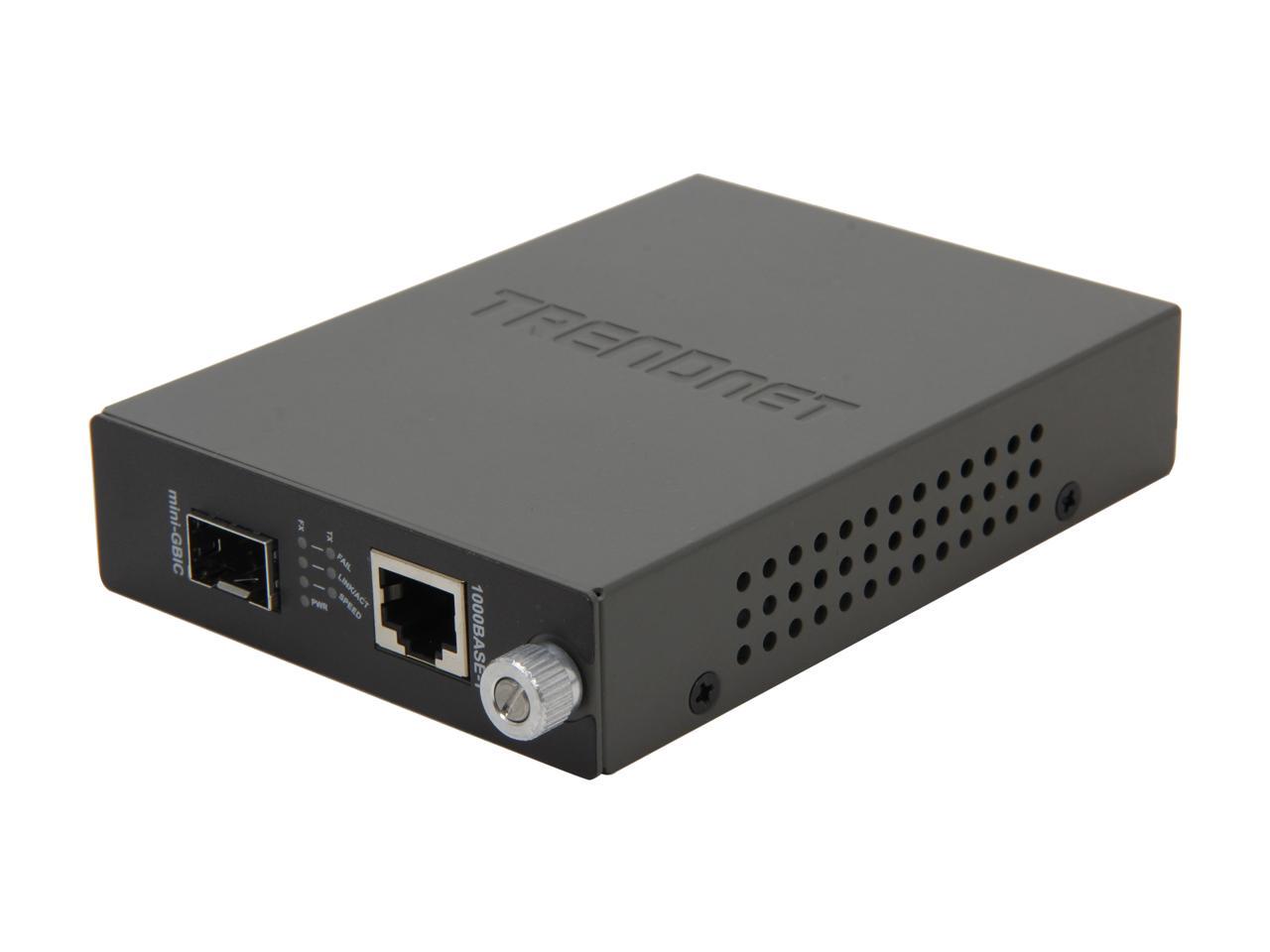 TRENDnet TFC-1000MGA 100/1000BASE-T to SFP Media Converter 1 x 10/100/1000Mbps Gigabit port 1 x 100/1000Base-SX/LX Mini-GBIC slot for optional Mini-GBIC modules