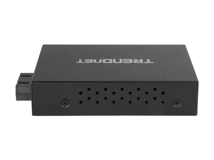 TRENDnet TFC-GMSC 1000Base-T to 1000Base-SX Multi-Mode SC Fiber Converter Gigabit Ethernet: 2000 Mbps (full duplex)Optical fiber: 1.25 Gbps 1 x 10/100/1000 Mbps Auto-MDIX Gigabit port1 x 100/1000 Mbps SC-type multi-mode fiber port