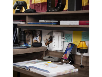 CyberPower Professional 6-Outlet Surge Suppressor/Protector - 6 x NEMA 5-15R, 3 x USB - 900 J - 125 V AC Input