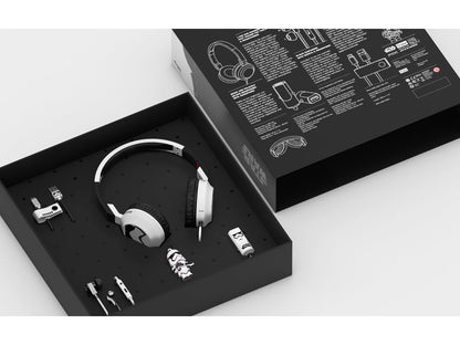 Tribe Star Wars StormTrooper Gift Set Headphones, Earphones, 16GB USB Flash Drive, Cable & Car Charger Model GBOX300101GIFT